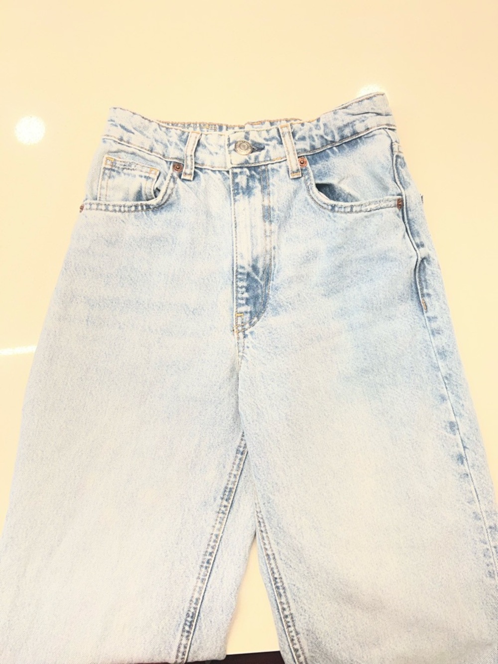 Light Blue raw hem Zara jeans - Picture 7 of 7